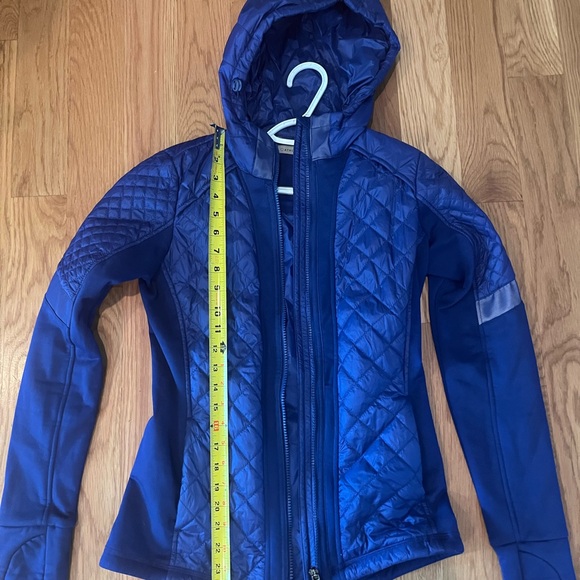 Athleta bright blue athletic jacket lightweight with pockets and hood - Picture 5 of 12